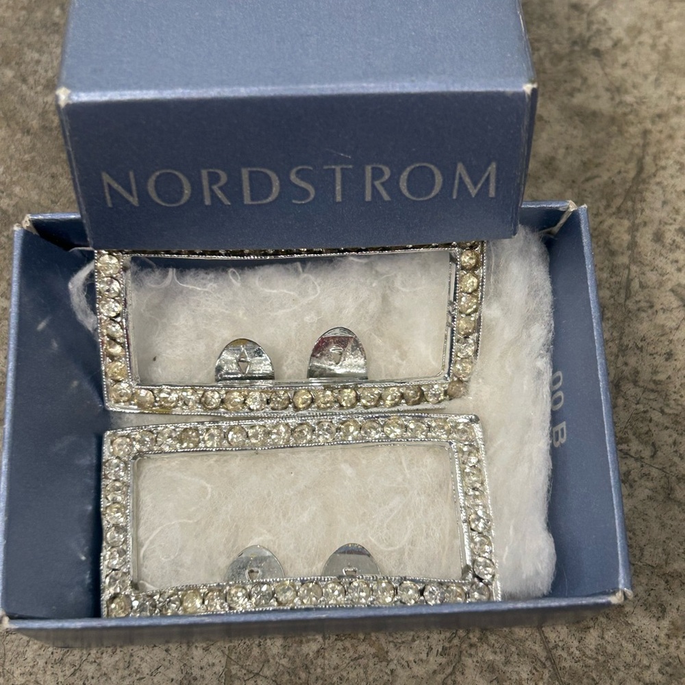 Sparkling Rectangular Rhinestone Shoe‎ Clips - Picture 3 of 3